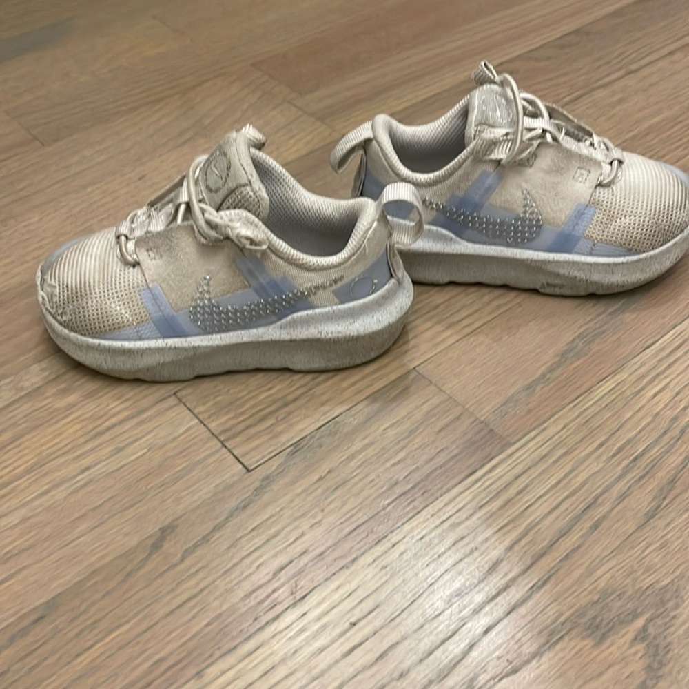 Toddler size 7 tennis shoes